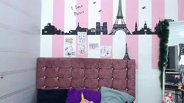 Snapshot of sara_caplerx chatting on September 30, 3:17 pm sara caplerx online show from September 30, 3:17 pm