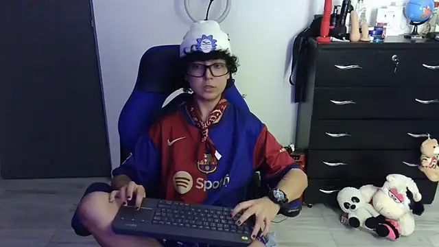 thomascooper7 online show from April 15, 12:11 am