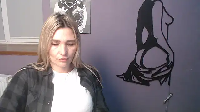  sexy lady online show from February 6, 5:49 pm