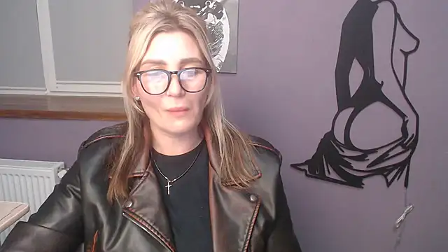  sexy lady online show from May 2, 3:37 pm