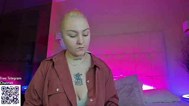 Debbie Taylor online show from December 5, 7:26 pm