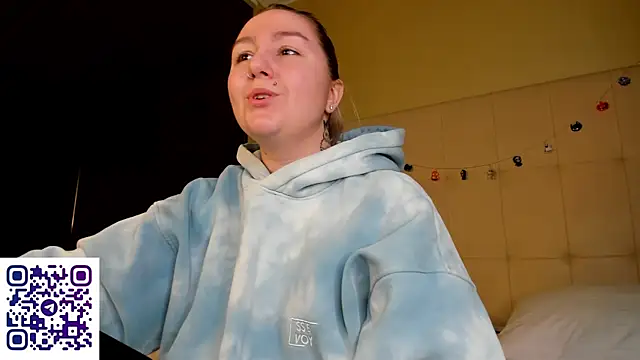 Debbie Taylor online show from November 4, 4:56 pm