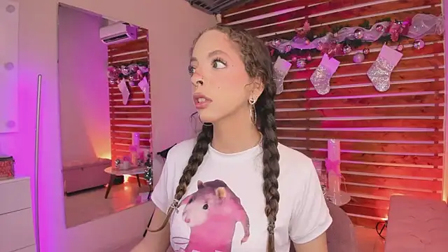 Sapphire Venuss online show from December 13, 11:54 pm