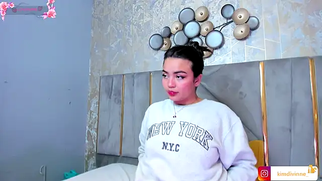 KimDevinne online show from November 20, 2:45 am