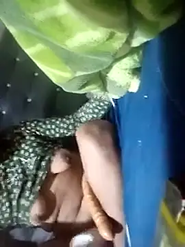 yovana13 online show from January 11, 8:36 pm