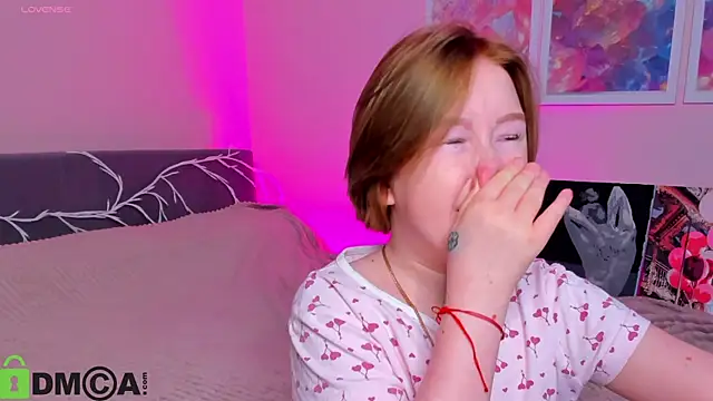 Sara Robinson online show from October 23, 3:01 am