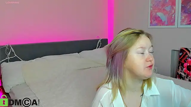 Snapshot of Sara_Robinson chatting on October 13, 2:47 am Sara Robinson online show from October 13, 2:47 am