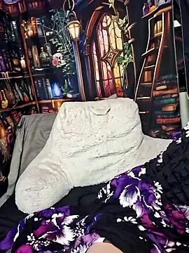 Cutebitchxh online show from June 4, 5:23 am
