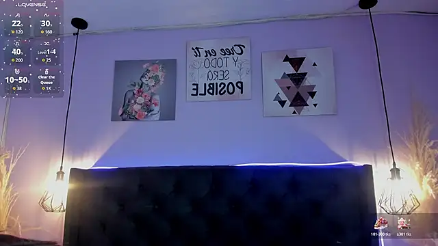 KRYSTENMOON online show from April 28, 2:43 pm