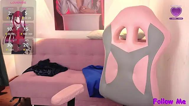 vittorialombardi   online show from October 25, 8:11 am