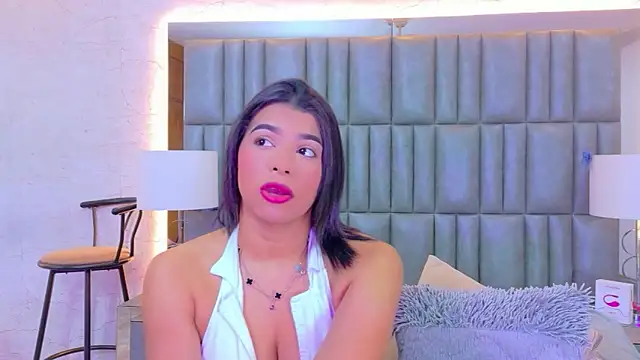 TiaraRosse online show from April 21, 12:23 pm