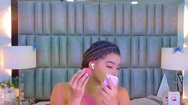 TiaraRosse online show from February 11, 3:41 am