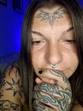 lizzardqueeen online show from September 22, 9:02 pm