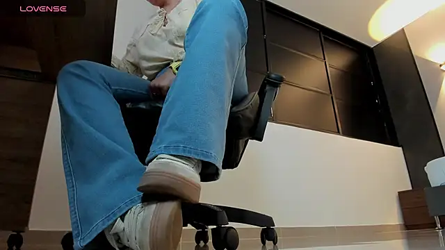 alma fenix online show from September 16, 12:46 pm