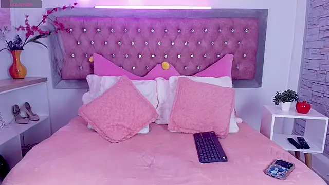 EmmaWilder online show from November 2, 9:07 pm