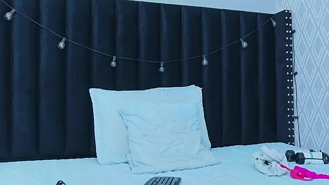 hotlatinateacher online show from October 13, 12:08 pm