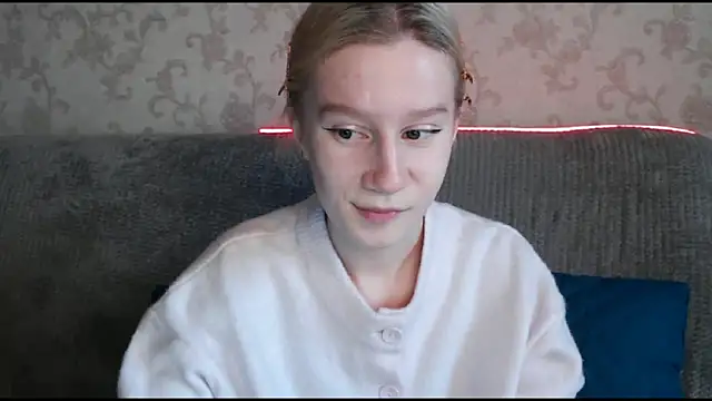 Snapshot of EnigmaSee chatting on September 15, 2:20 am EnigmaSee online show from September 15, 2:20 am
