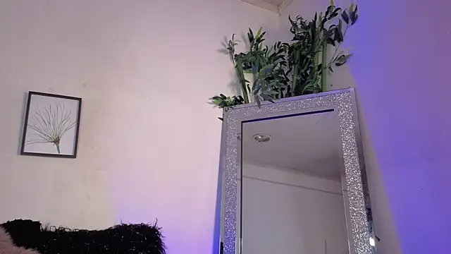 Snapshot of Nyx_nayla chatting on October 9, 11:42 pm Nyx nayla online show from October 9, 11:42 pm