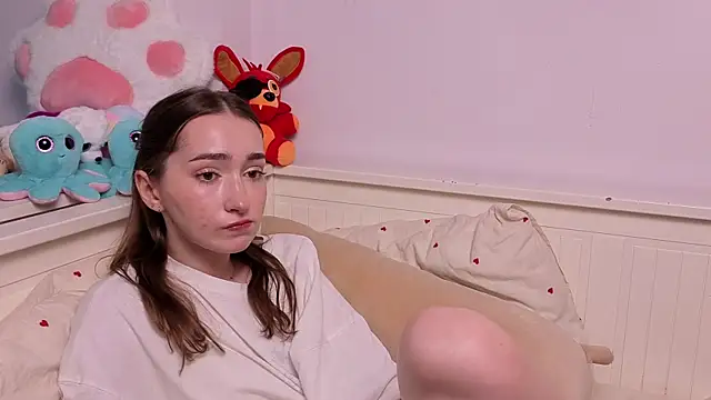 PollyBeev online show from July 16, 10:42 am