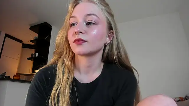 MiaMews online show from October 28, 5:19 pm