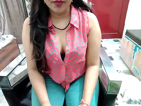 Snapshot of aarushi_sharmaa chatting on September 13, 4:59 pm aarushi sharmaa online show from September 13, 4:59 pm