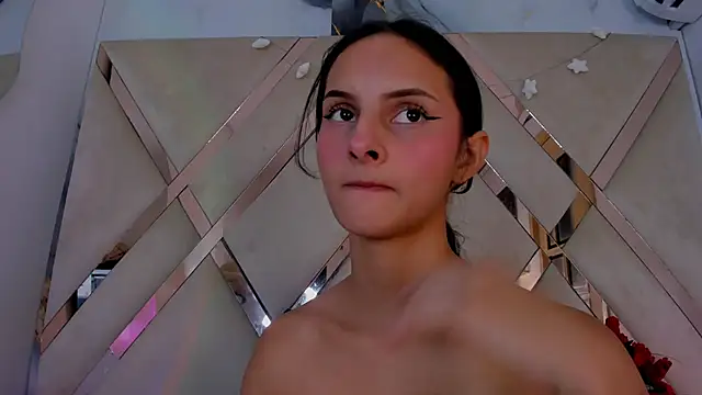 ninaht online show from November 6, 9:10 pm