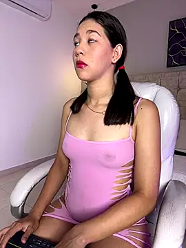 Amber hot22 online show from October 22, 8:25 pm