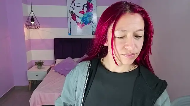 Scarlett  bell online show from April 8, 11:45 am