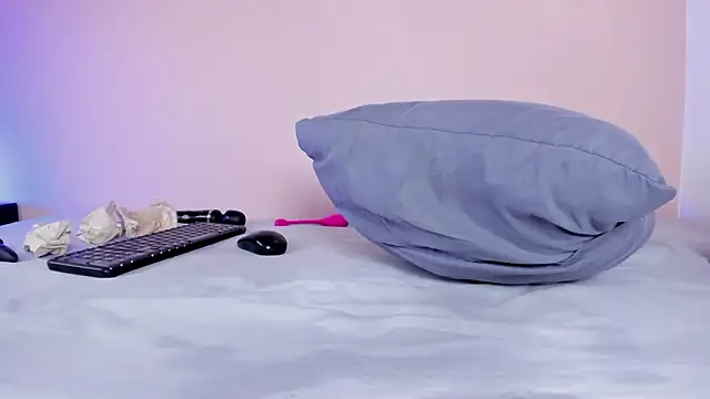 shysweets online show from February 7, 12:31 pm