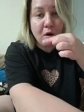 AnnaCurvy online show from February 5, 3:48 pm