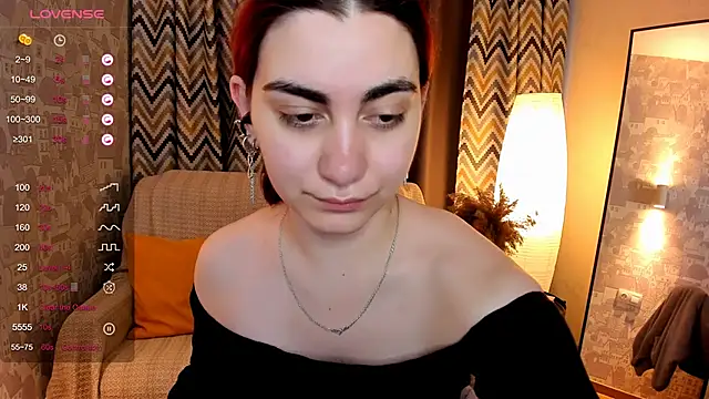 hannacheekss  online show from September 16, 2:08 am