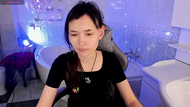 Emily Strikeee online show from October 9, 9:57 am