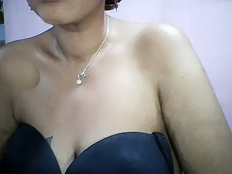 Snapshot of layanah12 chatting on September 16, 4:42 am layanah12 online show from September 16, 4:42 am