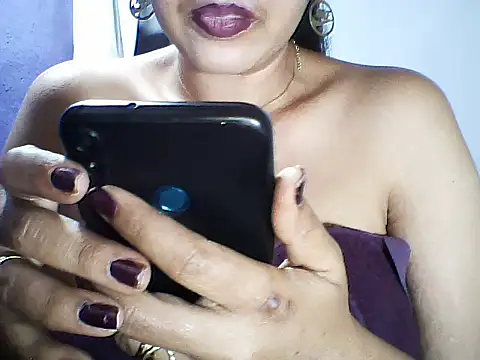 Snapshot of layanah12 chatting on October 17, 6:00 pm layanah12 online show from October 17, 6:00 pm