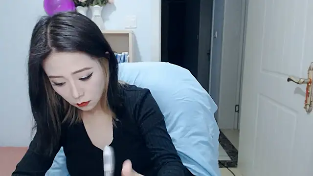 SuSushi728 online show from May 13, 3:40 pm