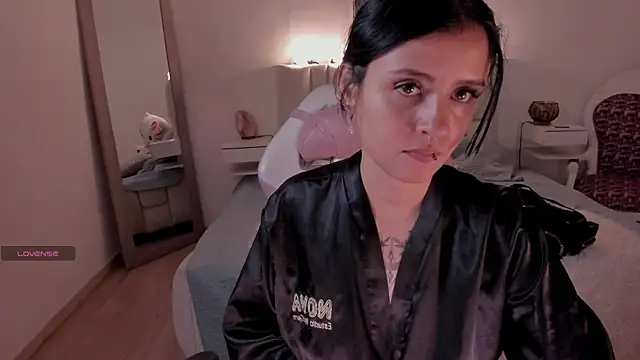 yenny garcia online show from April 17, 10:23 pm