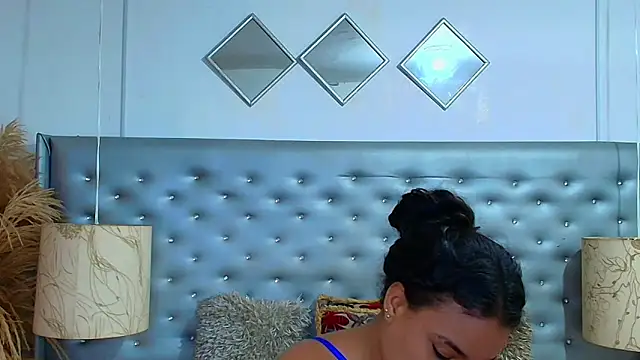 Snapshot of EileenBenzon chatting on October 20, 1:47 pm EileenBenzon online show from October 20, 1:47 pm