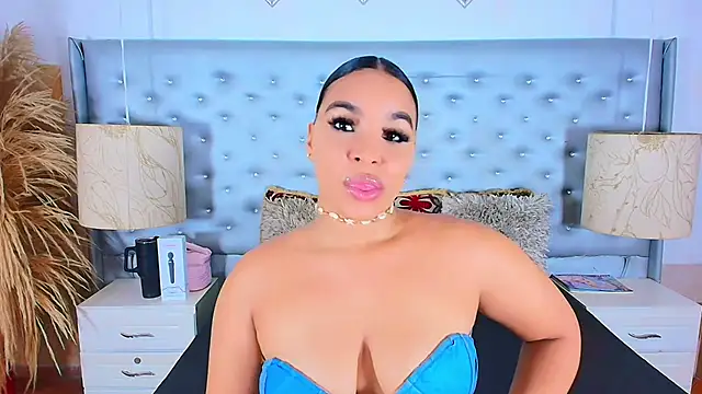 EileenBenzon online show from November 13, 3:44 pm