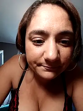 Snapshot of Nell-X chatting on October 9, 9:35 am Nell-X online show from October 9, 9:35 am