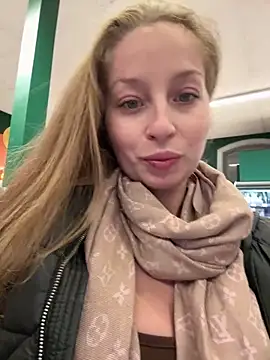 Hr Fru Olsen online show from October 11, 7:27 pm