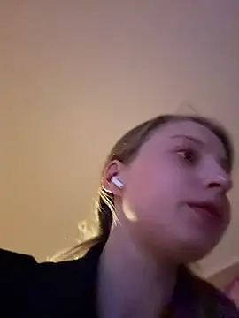 Hr Fru Olsen online show from April 18, 7:58 pm