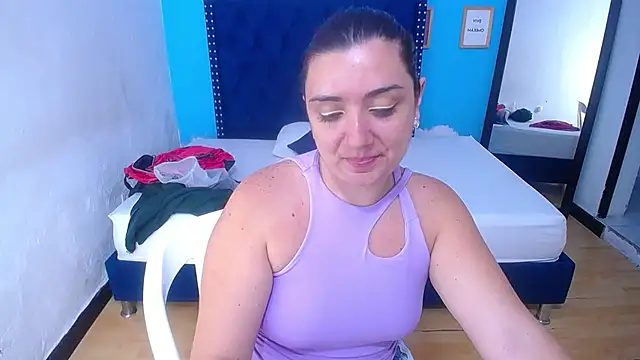 kinky redhead18 online show from February 2, 2:05 pm