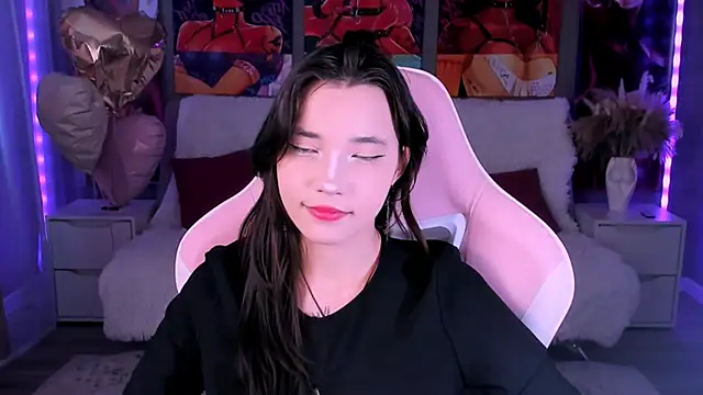 as1an girlfriend online show from April 4, 9:52 am