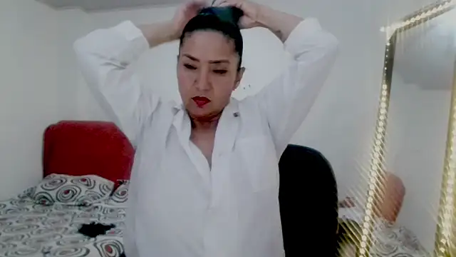 Hanna-33 online show from October 25, 3:36 am