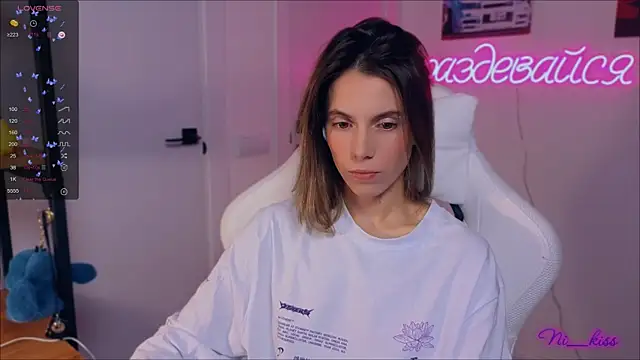  ni kiss online show from September 18, 8:40 pm