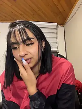 Hilary pinkk online show from February 5, 7:00 am