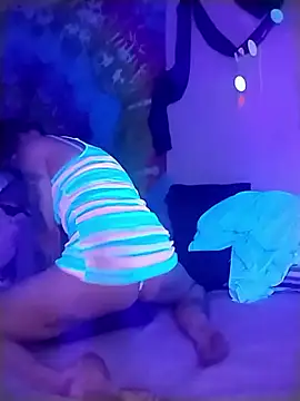 ivylee31 online show from March 7, 7:15 am