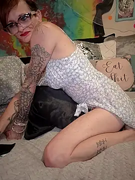 ivylee31 online show from July 14, 3:22 am