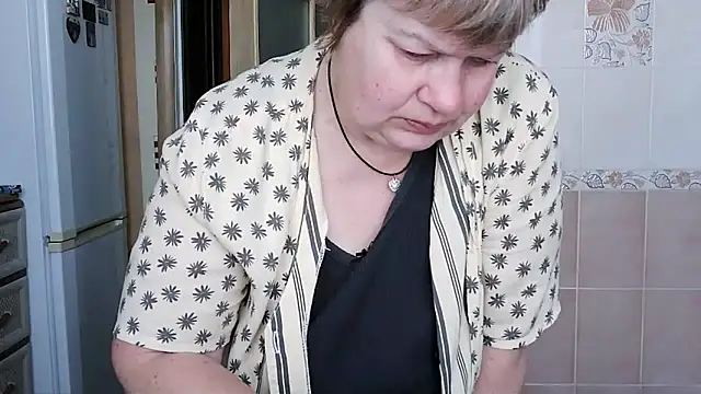 Ettie Tonia online show from February 22, 8:15 am