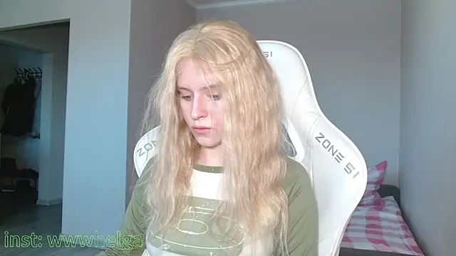 LizaKisses online show from February 4, 5:43 am